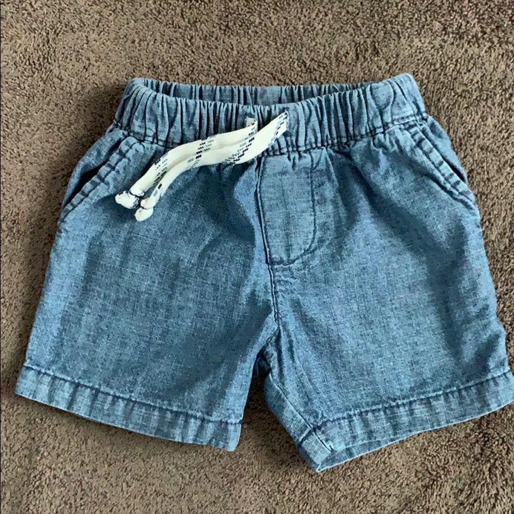 Cutest Carter’s denim shorts w/drawstring